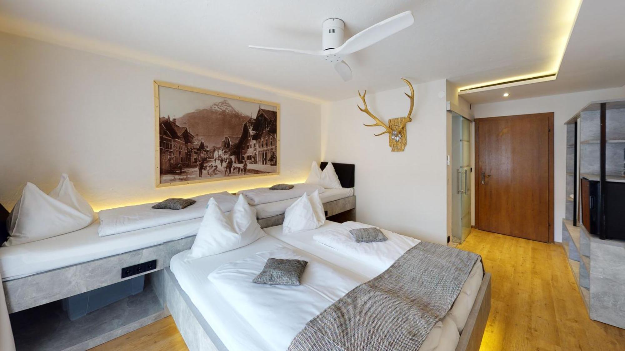 Hotel Adler Golling an der Salzach Exterior photo